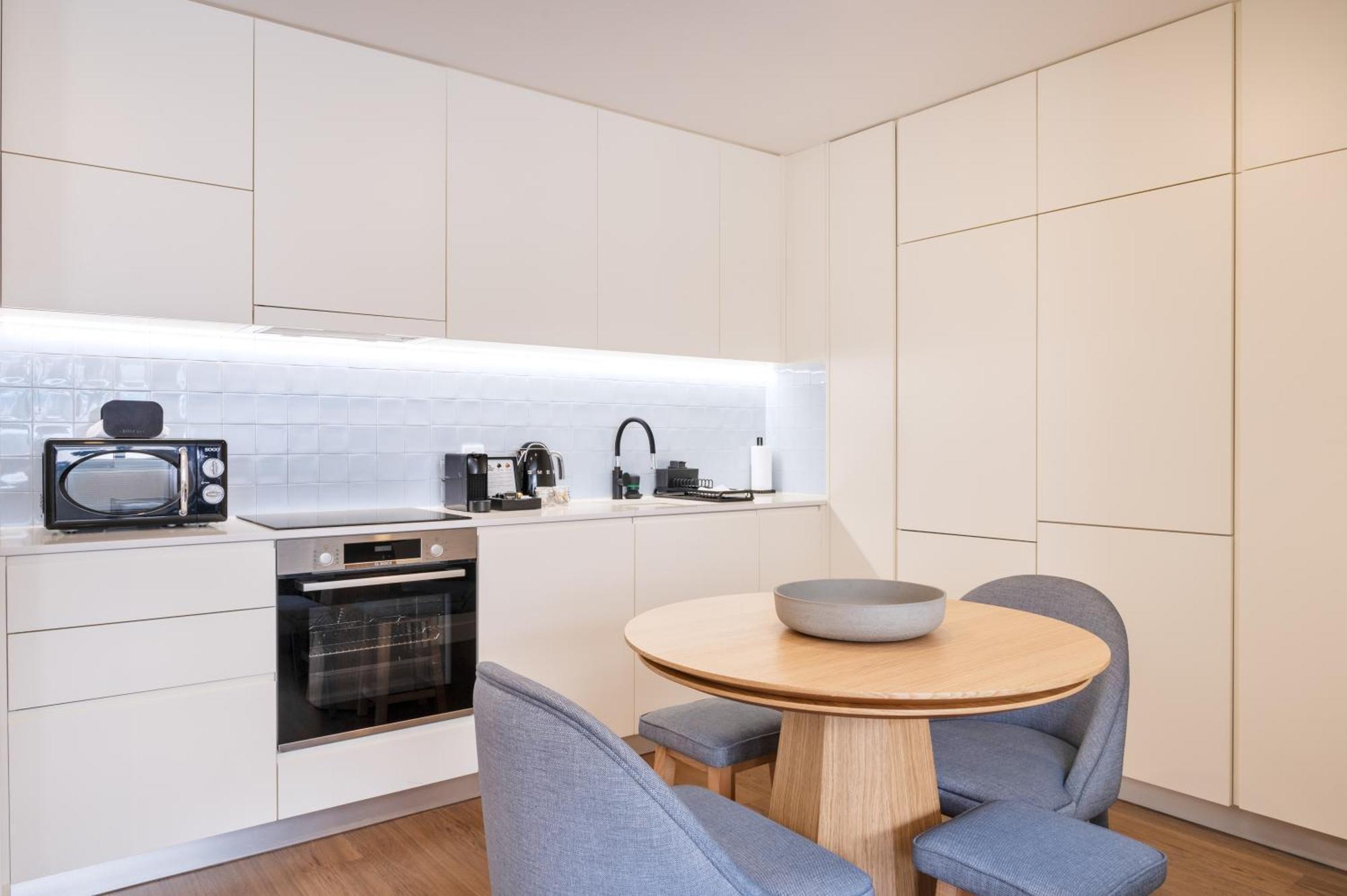 Catarina Serviced Apartments (Adults Only) Porto Værelse billede